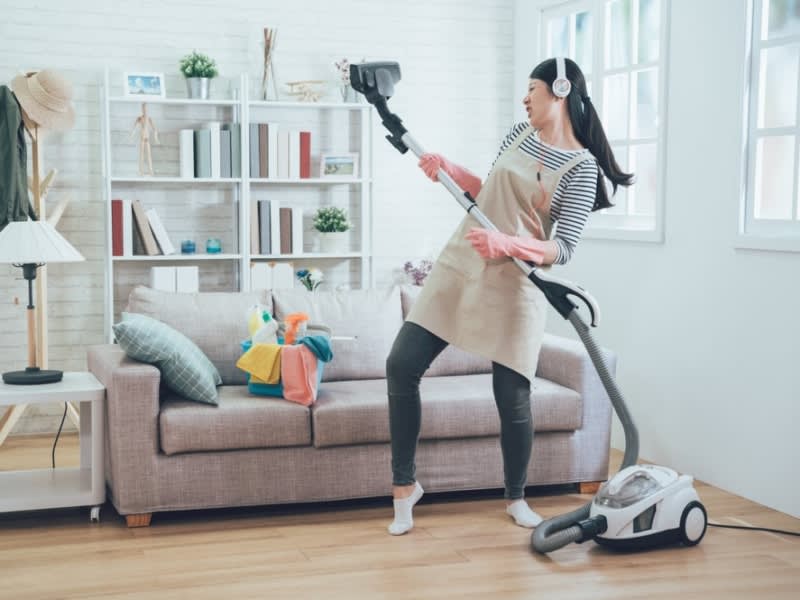 A day spent at home.But I'm worried about my diet...!Can Housework Burn Calories? ~ die...