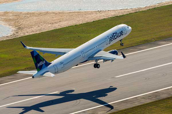 JetBlue Airways sells Spirit Airlines' New York LaGuardia Airport assets to Frontier Airlines