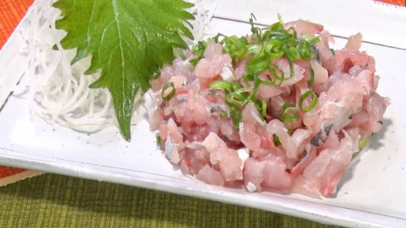 Twice delicious in one step!How to make a simple “Seared Horse Mackerel & Chilled Soup”