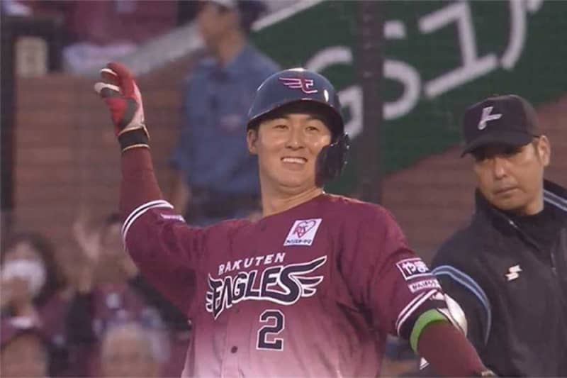 Rakuten ends losing streak with clear victory over top-ranked Hanshin. Hikaru Ota has 2 hits and 3 RBIs... Norimoto's 2nd win