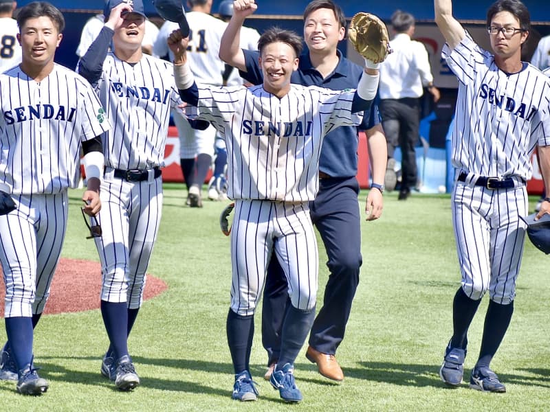 Sendai University's captain Rintaro Tsujimoto makes a 3-run final to reach the quarterfinals for the first time at the university "I want to make a team that will go down in history"