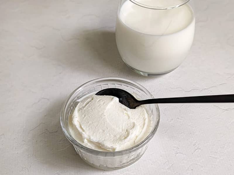 Recipe for easy cream cheese made from milk