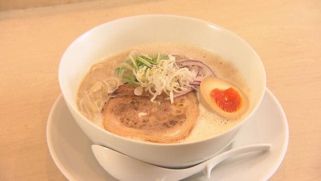 Line up every day!Pure white “thick white chicken broth” ramen… 3 popular gourmet dishes in the Kikusui area of ​​Sapporo