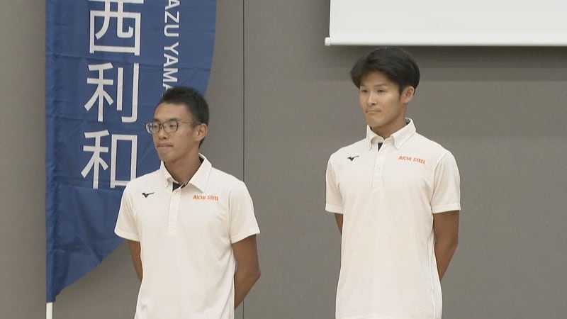 High hopes for a medal at the World Athletics Championships Japanese racewalkers Toshikazu Yamanishi and Tomoji Maruo speak enthusiastically at the send-off party