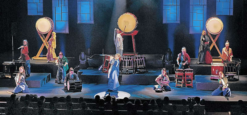 Kyoka's world, magically staged at Akabane Hall "Ryujin Himegimi"