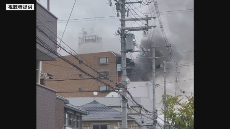【速報】東大阪市のマンションで火事　火元の部屋の住人「料理中に出火し天井まで燃…