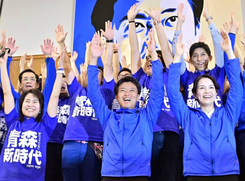 Citizens of Aomori Prefecture demanded change, but the former mayor who had lost the color of the Liberal Democratic Party won a landslide victory in the gubernatorial election due to the conservative split