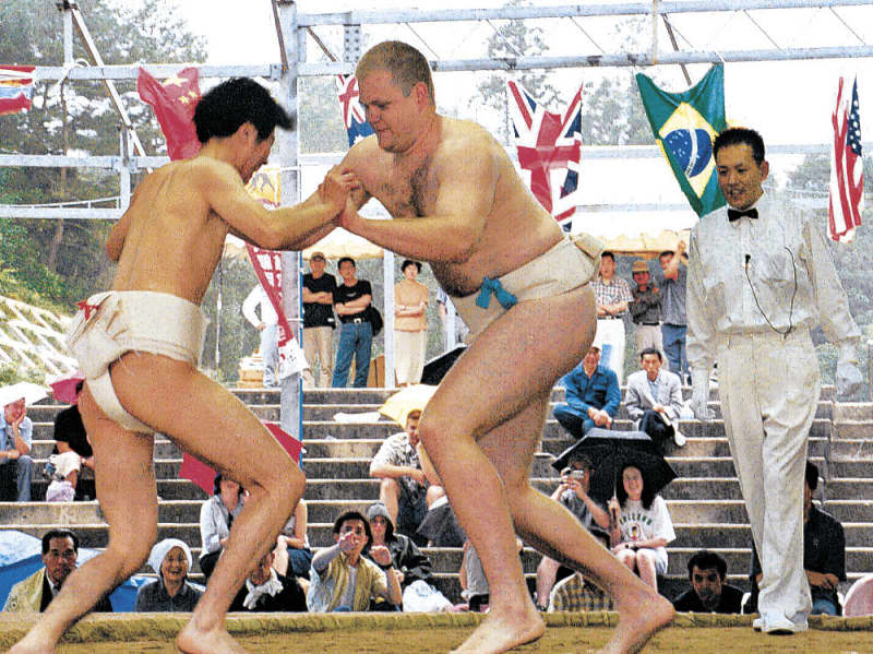 Sumo wrestling tournament full of foreigners Revived in Anamizu for the first time in 19 years