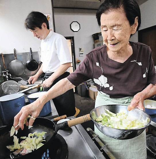 100-year-old grandma's excellent ramen Mr. Amakawa of "Ginkatei" in Fujioka City, Gunma