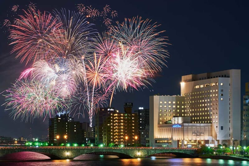 [Chuo-ku, Niigata City] Let's watch the "Niigata Festival Fireworks Display" that colors the night sky at "Hotel Okura Niigata"!