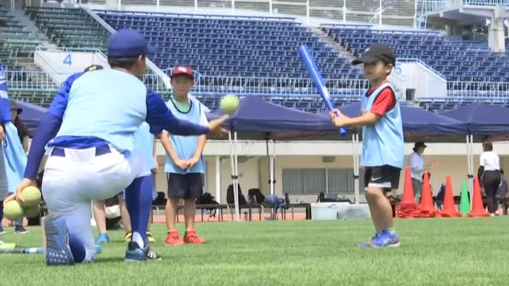 Aim for Shohei Otani Parent-child class for children with no baseball experience in Morioka City, Iwate Iwate University baseball club teaches tips