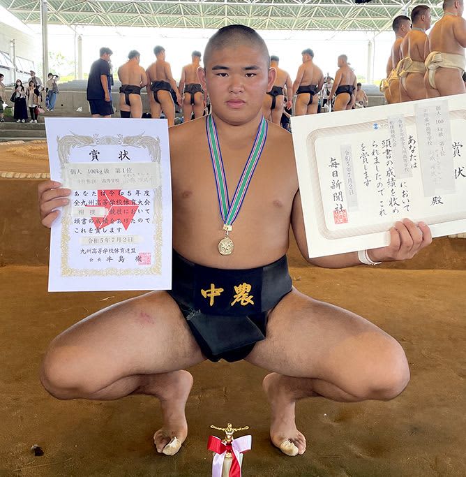 Yamashiro (Chubu Norin) wins the 100kg class, rebounding the weight difference "If you stop, you lose" 5 seconds <All Kyushu High School Athletic Tournament>