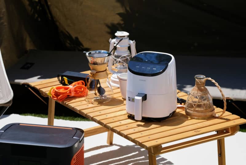 A non-fryer with 1 roles in one that makes it easy to make delicious and healthy camping rice