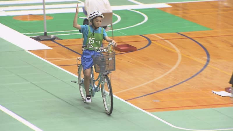 Elementary school students compete for knowledge of traffic rules, etc. "Traffic Safety Children's Bicycle Tochigi Prefecture Tournament" Motegi Town Sudo Elementary School wins and advances to national competition
