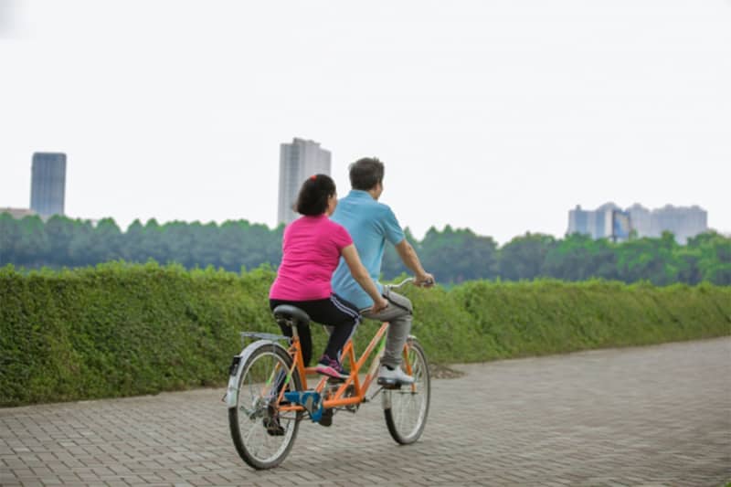 Two-seater ``tandem bicycle'' is lifted even in Tokyo Drivers are puzzled by deregulation following ``electric kickboard''