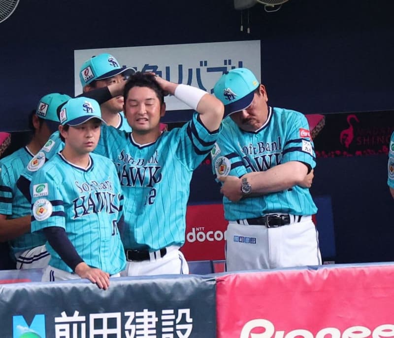 ``Good hits are all in front of the fielders'' Softbank ``Hawk's disaster'' SNS trending again