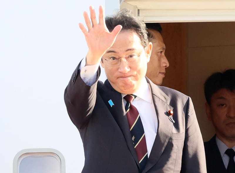 Prime Minister Kishida unable to meet with President Zelensky, ``shamefully returned home'' to the Middle East as soon as possible.