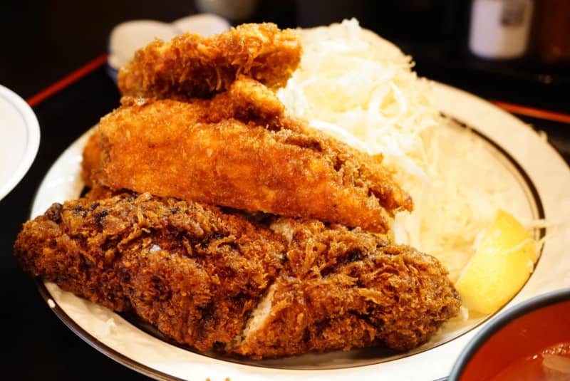 このボリュームでもペロリと完食！東京は『西麻布 三河屋』なら「ミックス」一択