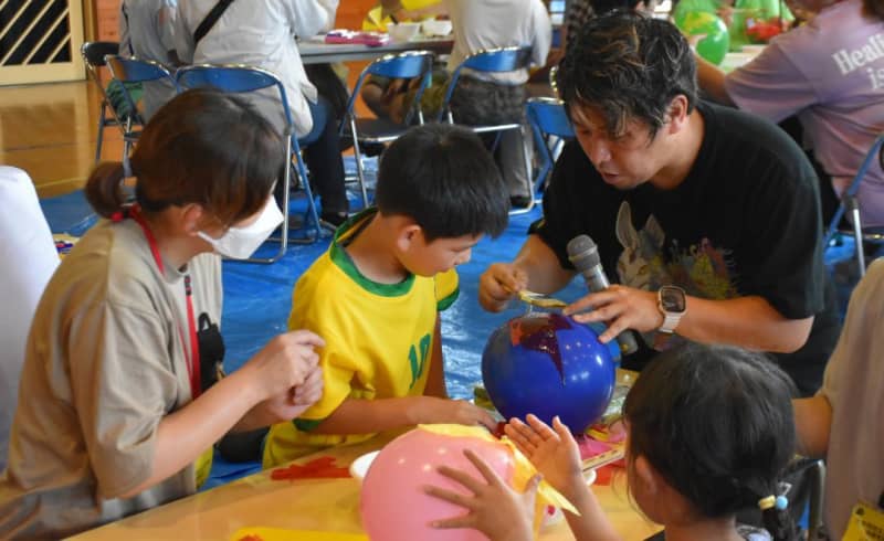 Parents and children at Daigo Special Needs School, Ibaraki Prefecture