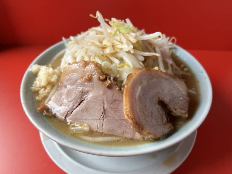 The thick char siu is super delicious!G-type ramen (with more vegetables) in Iwanuma City, Miyagi Prefecture