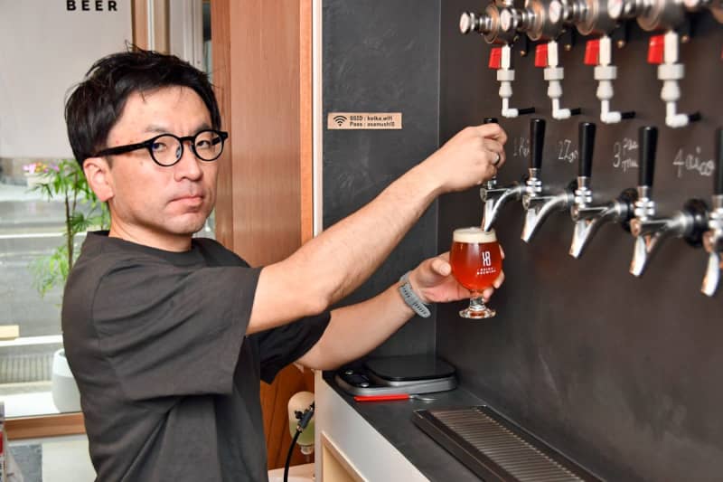 Craft beer ``Hotarubi Jozo'' opens in Asamushi Onsen Fireworks company 3rd generation entrepreneur, tourist resource Aomori City