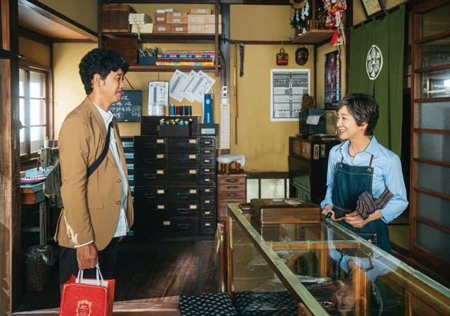 Yoji Yamada x Sayuri Yoshinaga x Yo Oizumi presents a new departure for "mother and son", the main video of the movie "Hello, Mother"...