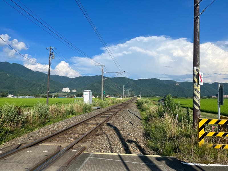 [Breaking news] Drone collides with train, emergency stop No injuries JR Ban'etsu West Line Fukushima