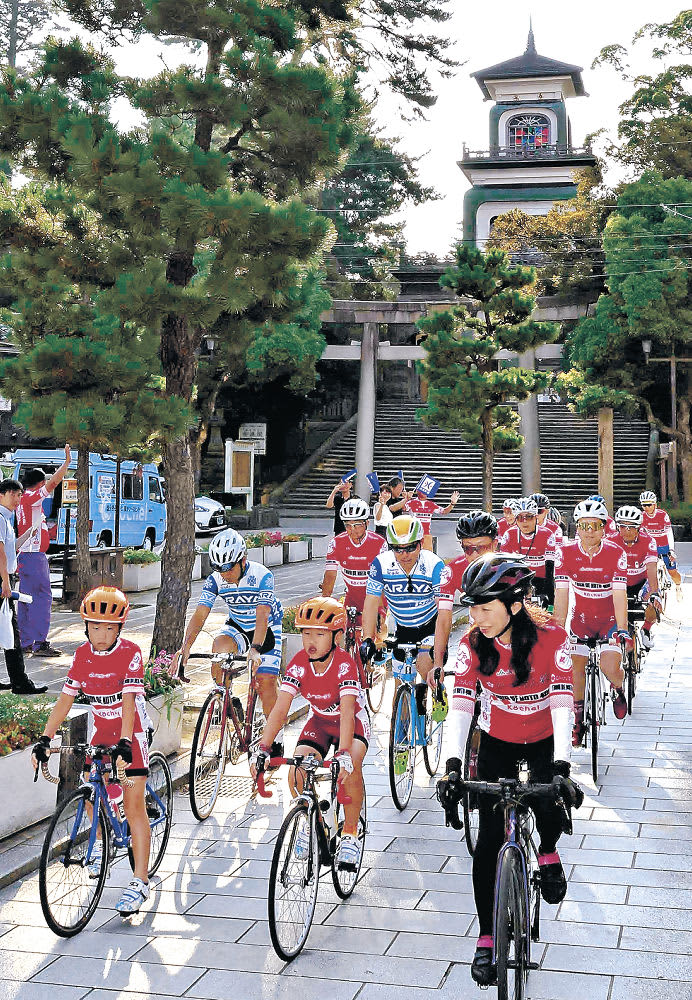 Pedaling from the Meiji era to the Reiwa era Recreation of the big bicycle race