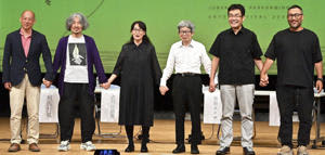 柳美里さん「新しい文化を発信する」　常磐線舞台芸術祭が開幕