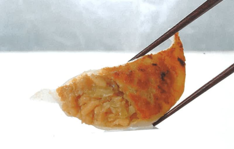 A new product jointly developed by Mimatsu Foods with a chewy gyoza dumpling and Baby Star monja-style texture