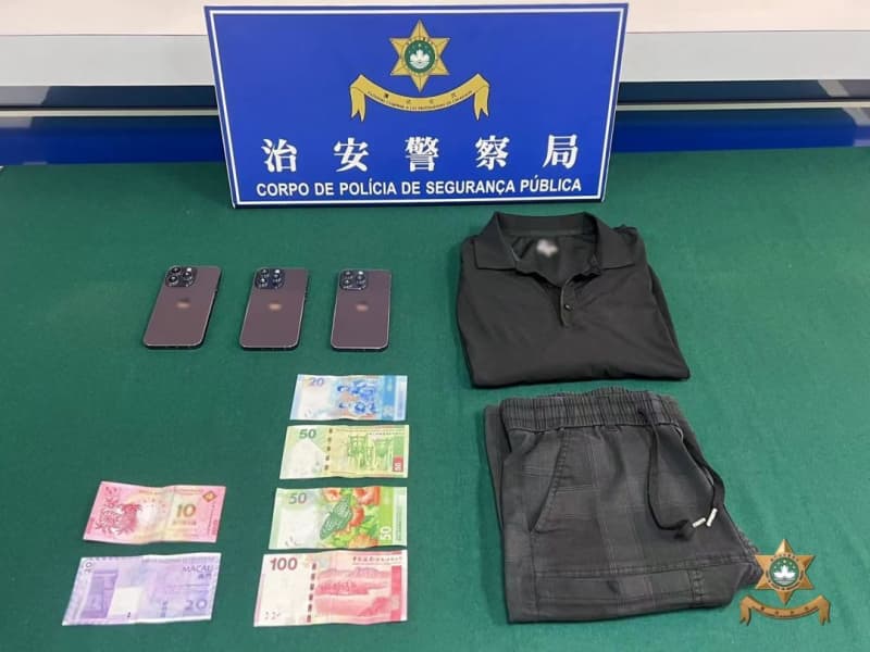 Resale of iPhpne imitations at a high price to earn travel expenses after losing at a Macau casino … Mainland China passenger arrested