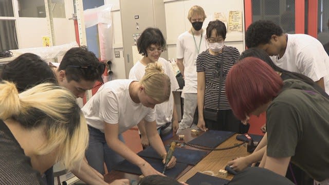 Learn about the appeal of denim from Okayama Prefecture invites students from fashion schools in Tokyo for training