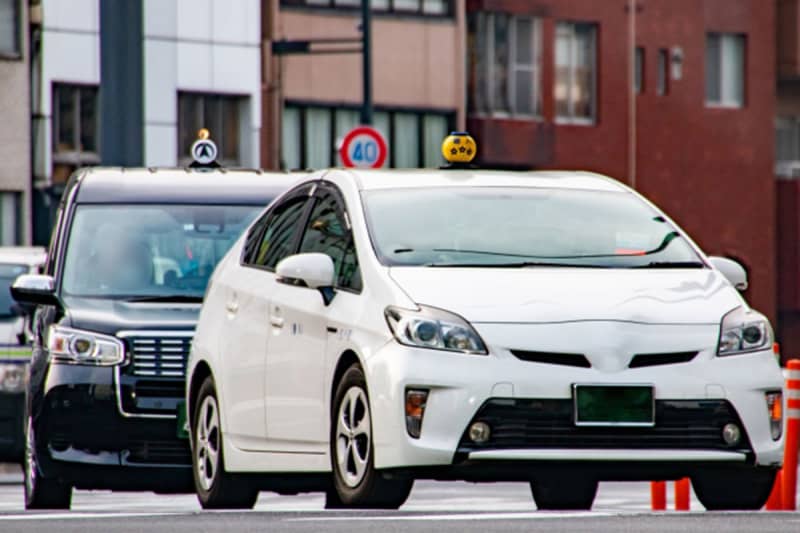 Obligation to post name of taxi driver abolished