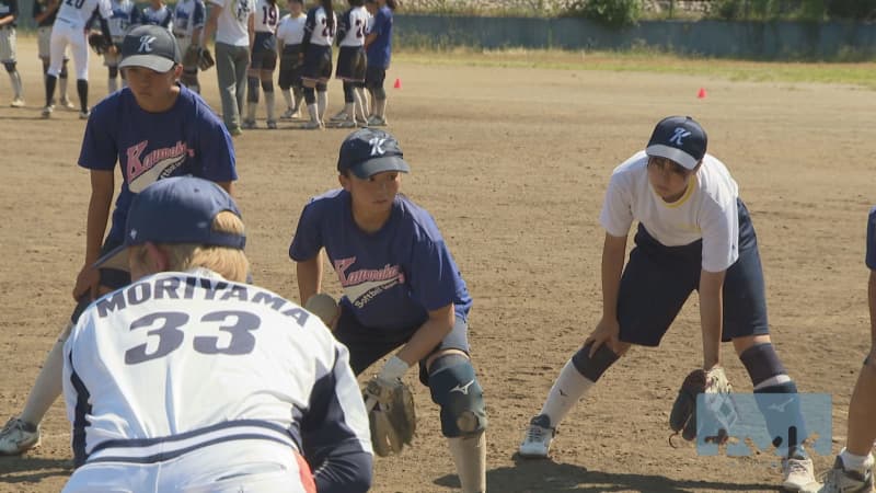 Crime damage prevention class through softball Fujimi Stadium in Kawasaki City