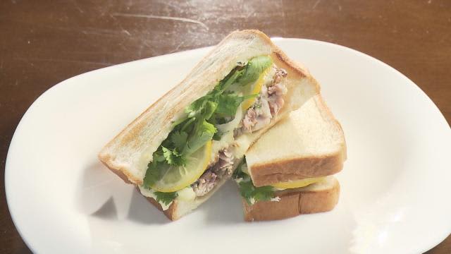 Popular "mackerel sandwich" at the gourmet corner of the golf tournament New menu of Mikasa High School "Memoshoku"