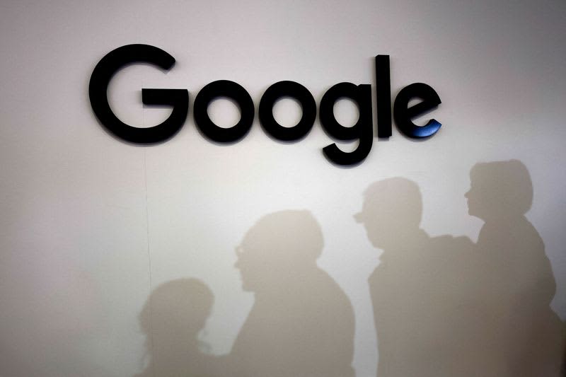 Judge allows key US antitrust Google search cla…