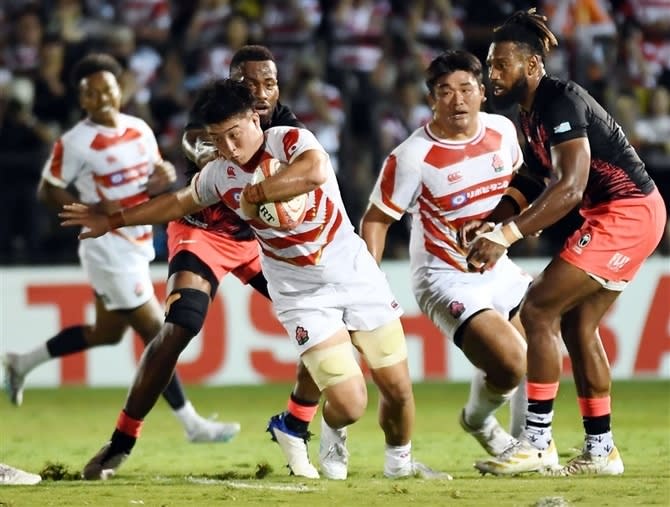 24-year-old Shimokawa, from Fukuoka City, is lively in the first actual match of the season Rugby test match, HC acclaimed