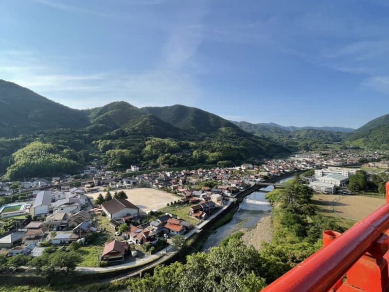 朝7時出発！津和野城跡トレッキング＆山頂でいただくご当地朝ごはん「うずめ飯」｜島根県津和野町