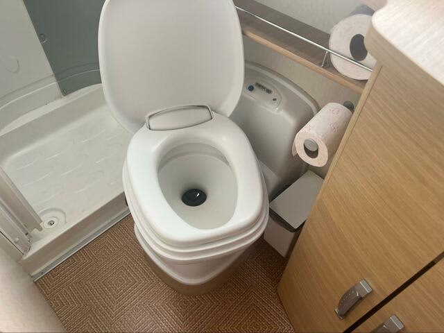 Camper "Toilet situation" Smell & processing & tank method "Thorough report"