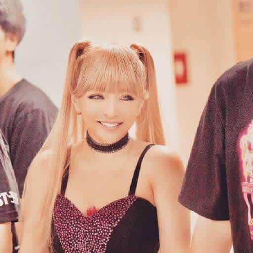 Ayumi Hamasaki's youthful twin tails caused a stir on the internet due to suspicion of processing "Aren't your shoulders wide?"