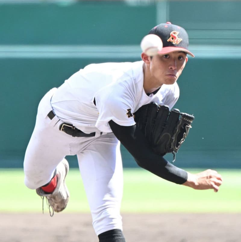 Soseikan's Yamato Fukumori keeps a clean sheet in 4 innings. His father is active in Rakuten and the major leagues.