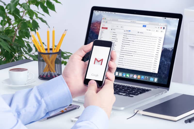 You can easily read English emails!Translation function added to smartphone version Gmail application