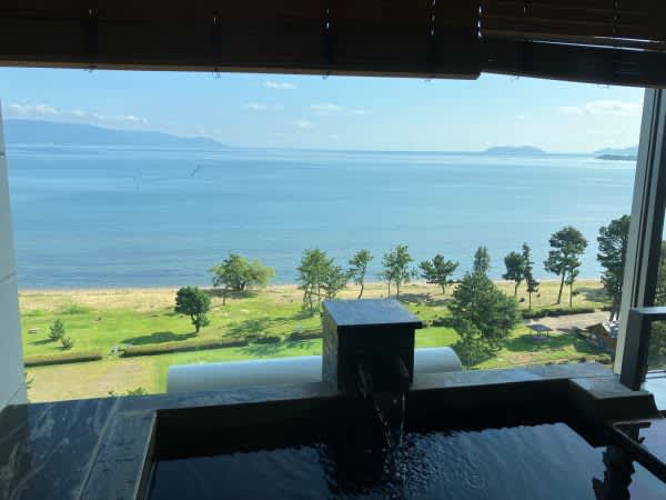 If you go to [Shiga], Lake Biwa Marriott Hotel is highly recommended☆★☆
