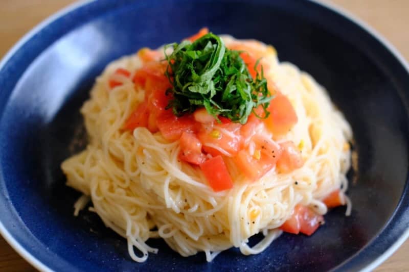 栄養豊富でおいしい！　冷やして食べたい「トマトが主役の簡単レシピ」3連発　まだまだ続く猛暑の夏…
