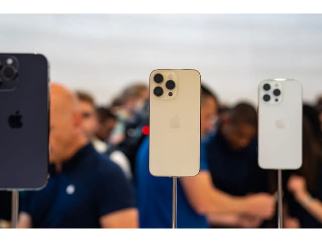 アップル、旧型「iPhone」にもUSB Type-C搭載か