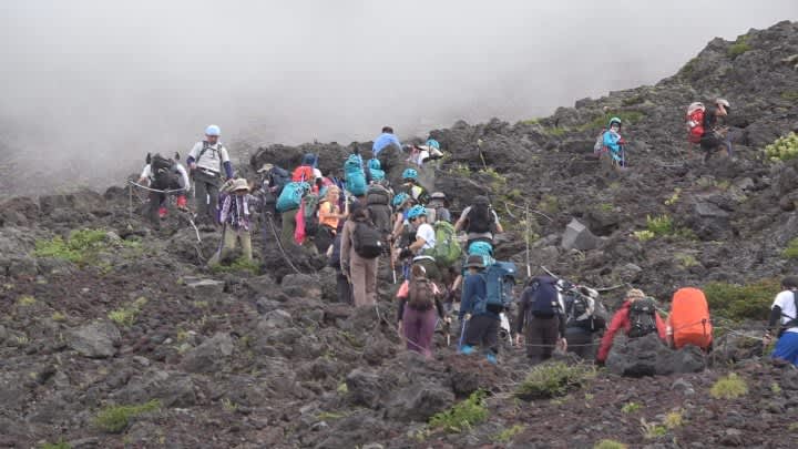 富士山の登山規制　早い段階での規制発令を県警に要請　山梨県