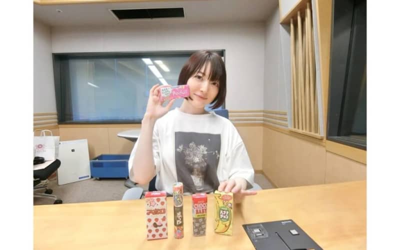 Kana Hanazawa talks about the ending theme for the anime "Odekakeko Zame" "If you watch it once, you'll be hooked!" ~August...