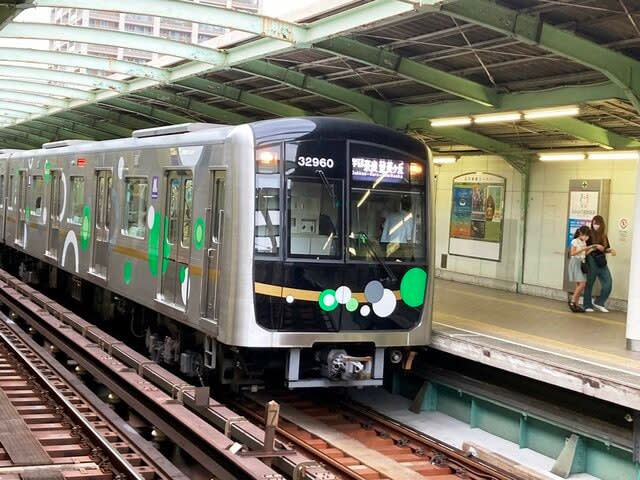 Strolling around the Kujo neighborhood where you can enjoy various ways Introducing the "Osaka Metro Chuo Line" along the lines -From Awaza Station to Kujo Station...