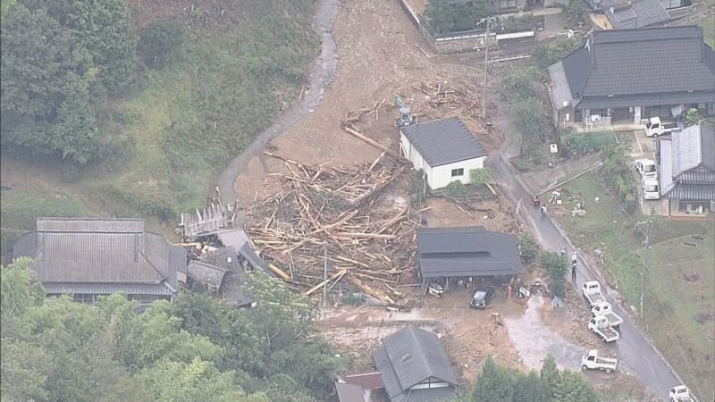 「恐怖を感じる川の音」台風被害で復旧作業に追われる「朝起きてから寝るまで掃除」…