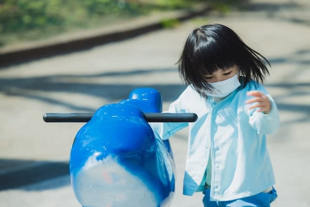 Some even said, “Show me your true face!”Veteran childcare workers warn of the effects of “mask childcare”
